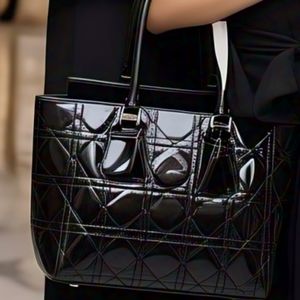 Meet your Posher, Suzy